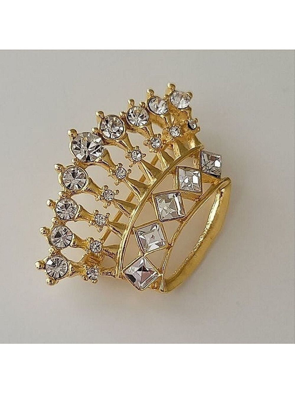 𝅺Gold Tone Brooch Crystal Crown Pin #0013